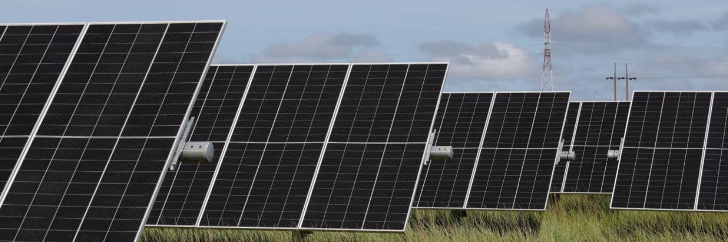 Imagen de referencia de paneles solares